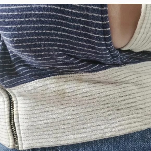 Oakley Striped Full Zip Jacket - Small - Picture 15 of 15